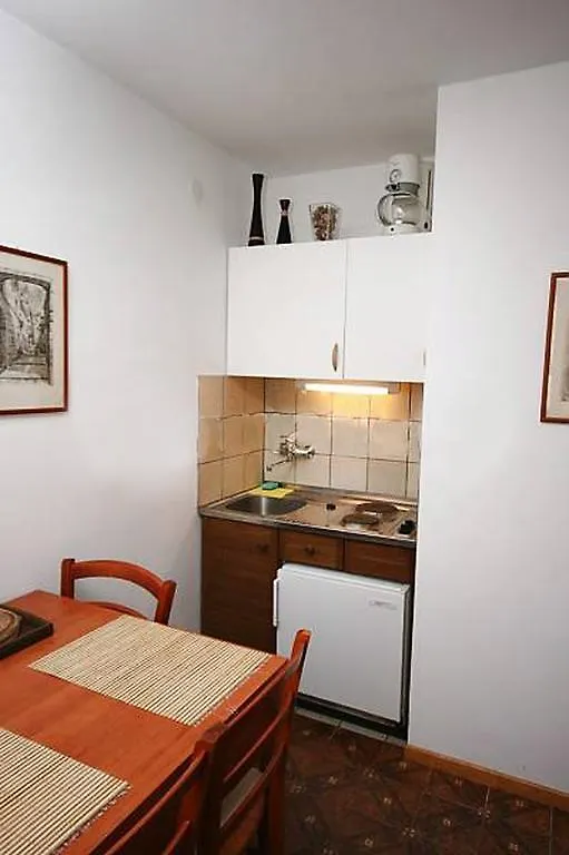 Apartments Seni