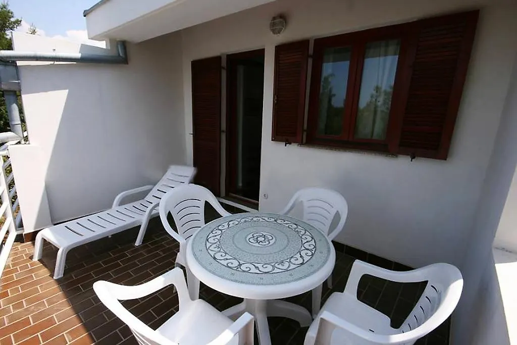Apartments Seni